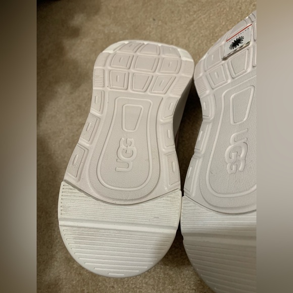 NWOT UGG women’s FLEX SLIP SNEAKER shoes - Picture 11 of 12